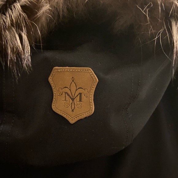 Mackage fox fur women’s small down coat in Navy - Picture 8 of 13